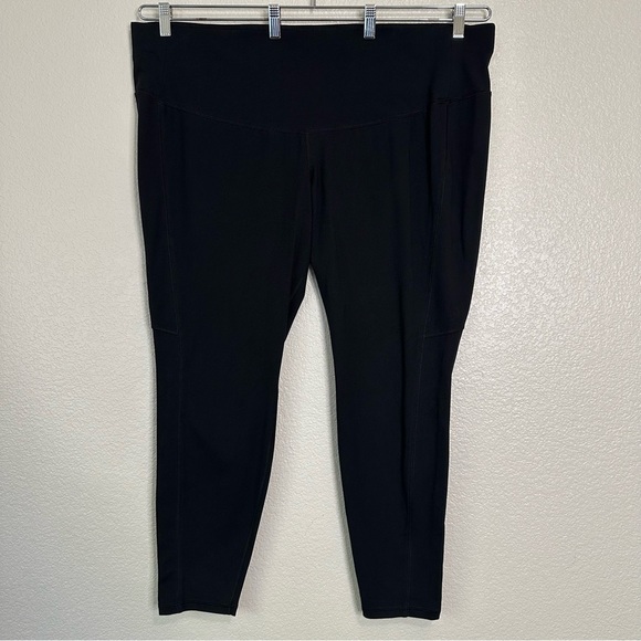 Lane Bryant Livi Black Control Tech Leggings, Size 26/28 - Picture 1 of 8